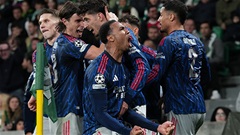 Arsenal bắt đầu biến đổi như tắc kè hoa